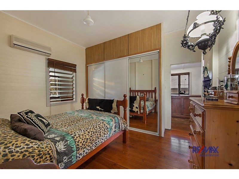 76 Carmody Street, Hermit Park QLD 4812