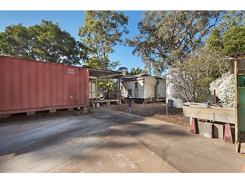 572 Cape Cleveland Road, Cape Cleveland QLD 4810