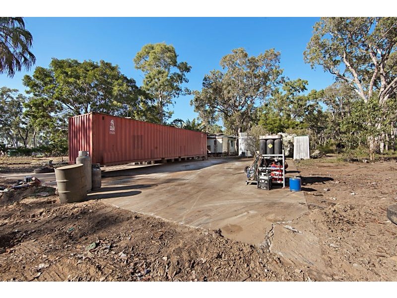 572 Cape Cleveland Road, Cape Cleveland QLD 4810