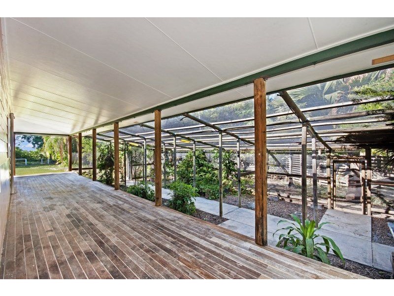 8 Anamari Court, Bushland Beach QLD 4818