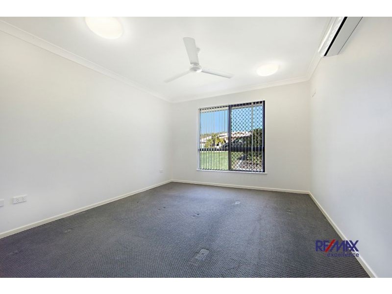 18 Hillock Street, Bushland Beach QLD 4818