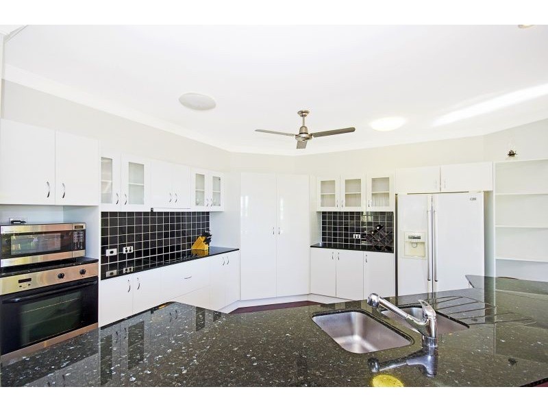 40 Waterview Drive, Bushland Beach QLD 4818