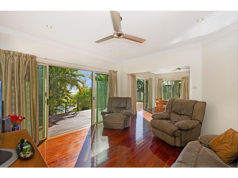 40 Waterview Drive, Bushland Beach QLD 4818