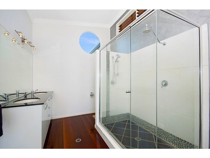 40 Waterview Drive, Bushland Beach QLD 4818