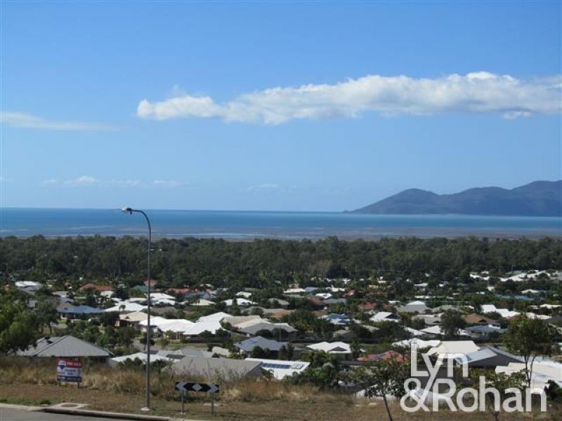 84 Goicoechea Drive, Bushland Beach QLD 4818