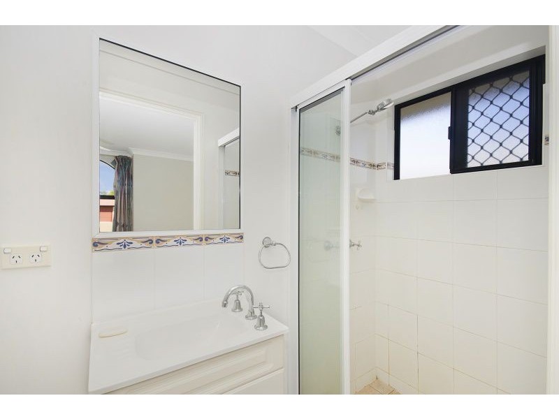 12 Mendi Drive, Bushland Beach QLD 4818