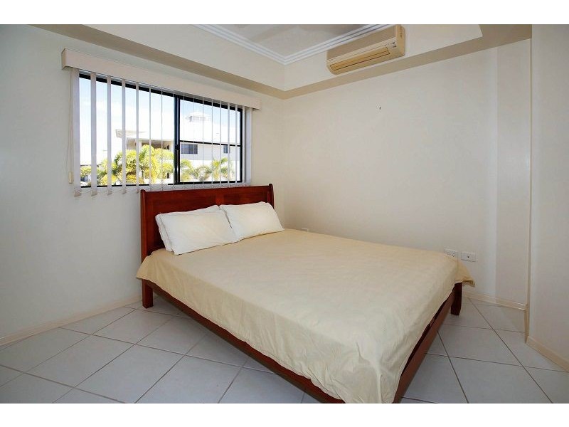 Unit 6/18-30 Sir Leslie Thiess Drive, Townsville City QLD 4810