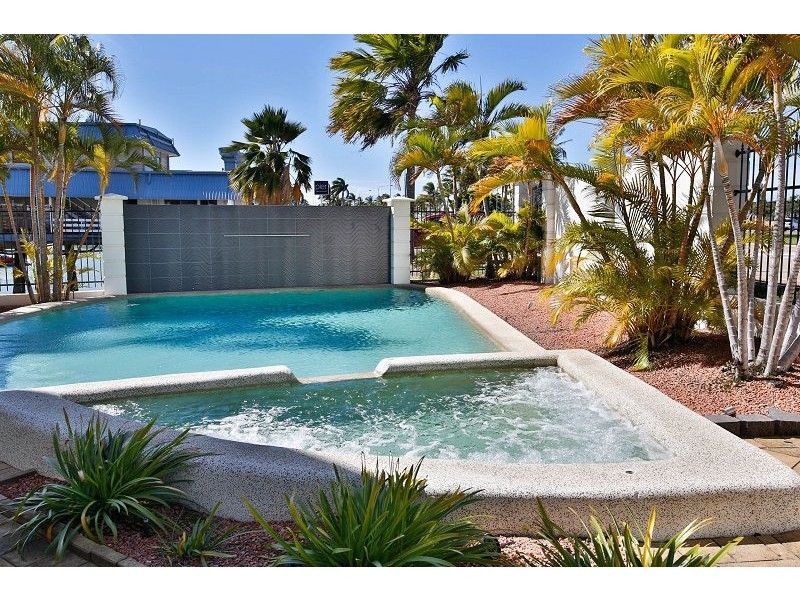 Unit 6/18-30 Sir Leslie Thiess Drive, Townsville City QLD 4810