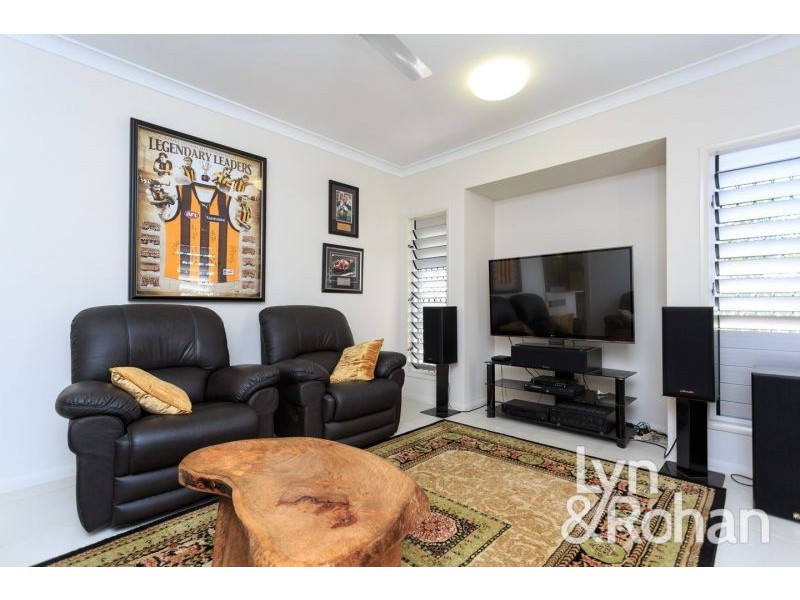 2 Polmaise Close, Burdell QLD 4818