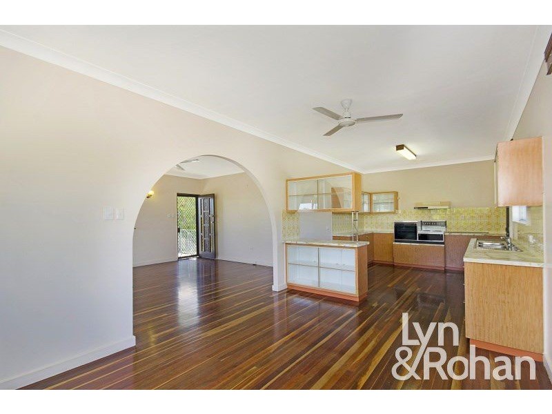 54 Grosvenor Street, Pimlico QLD 4812