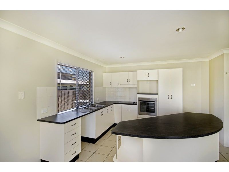 6 Henning Court, Bushland Beach QLD 4818