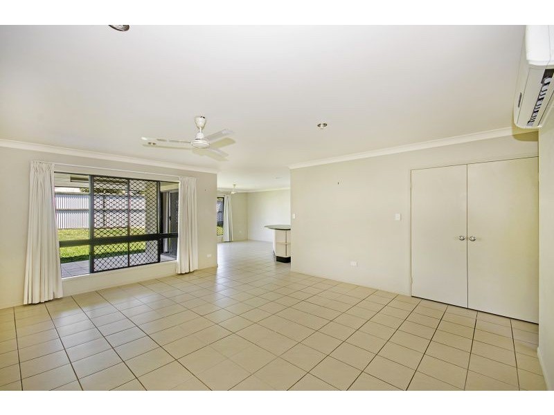 6 Henning Court, Bushland Beach QLD 4818