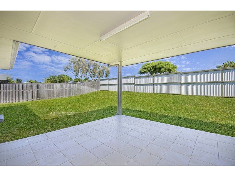 6 Henning Court, Bushland Beach QLD 4818