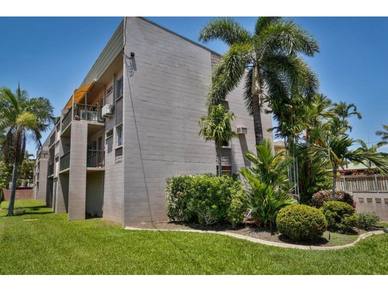 2/88 Eyre Street, North Ward QLD 4810