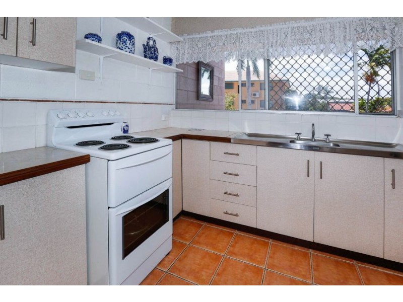 2/88 Eyre Street, North Ward QLD 4810