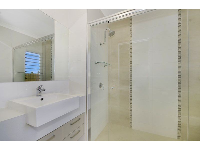 2 Dune Parade, Bushland Beach QLD 4818