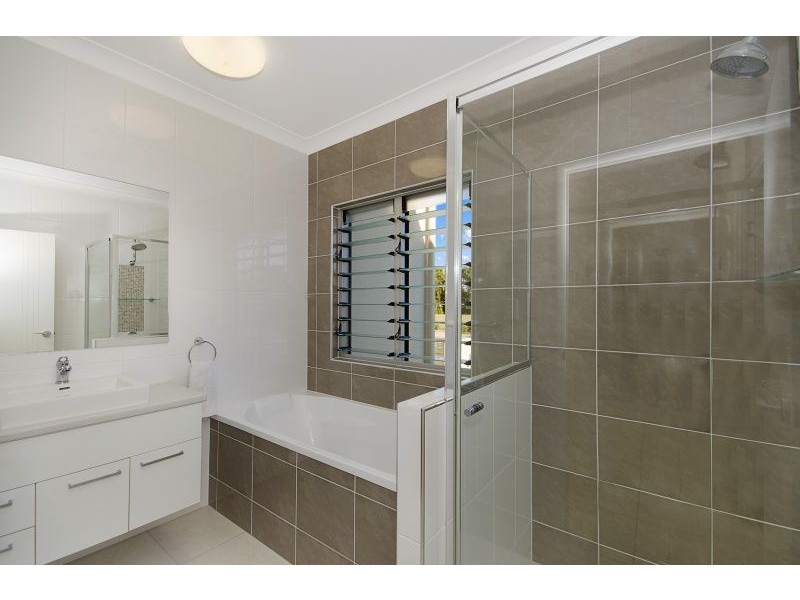 2 Dune Parade, Bushland Beach QLD 4818