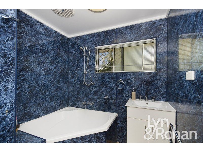 1 Yarai Court, Mount Louisa QLD 4814