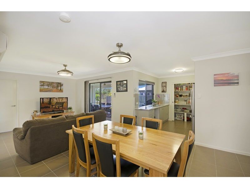 20 Hillock Crescent, Bushland Beach QLD 4818