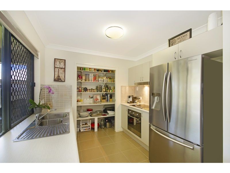 20 Hillock Crescent, Bushland Beach QLD 4818