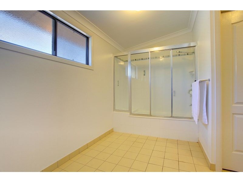 8/53 Kings Road, Hyde Park QLD 4812