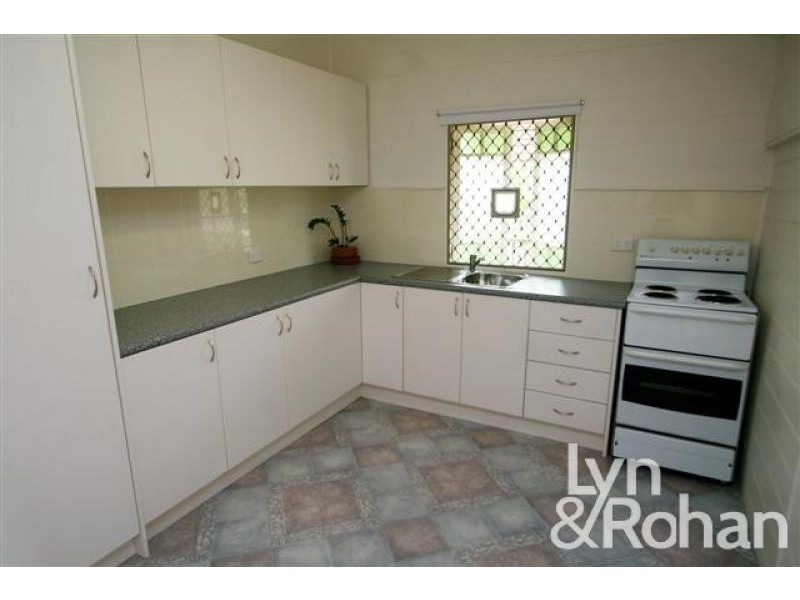 24 Hubert Street, South Townsville QLD 4810