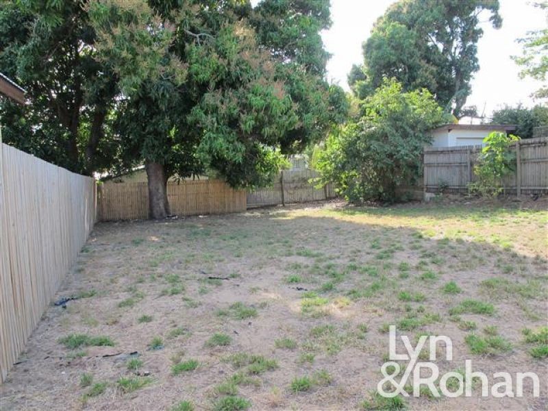 24 Hubert Street, South Townsville QLD 4810