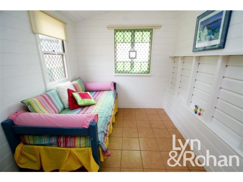 24 Hubert Street, South Townsville QLD 4810