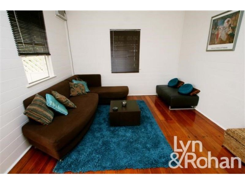 24 Hubert Street, South Townsville QLD 4810