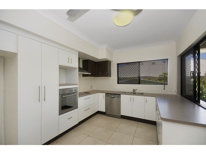 24 Dugong Court, Bushland Beach QLD 4818