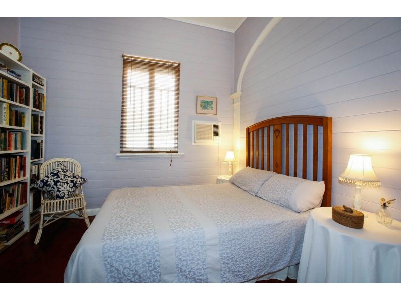 383 Stanley Street West, North Ward QLD 4810