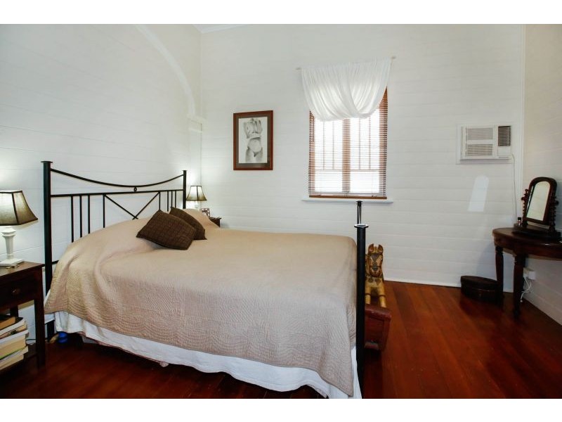 383 Stanley Street West, North Ward QLD 4810