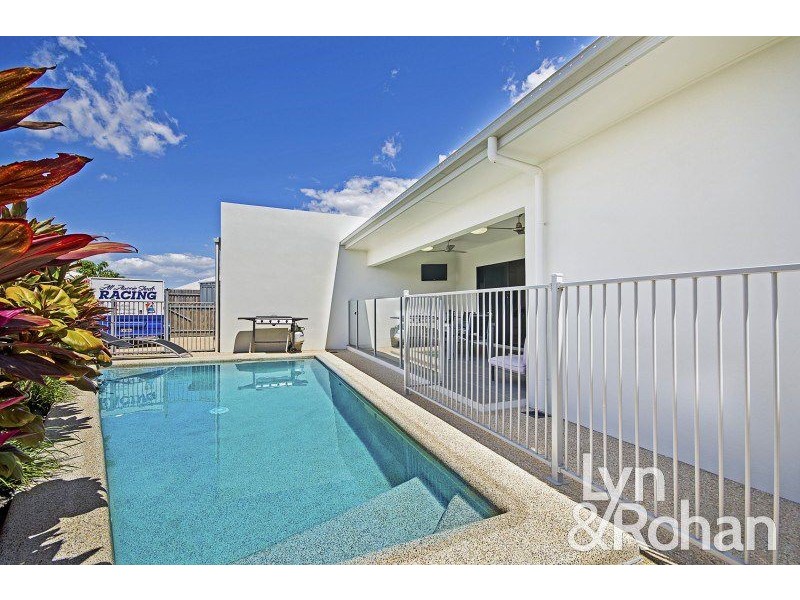 6 Batiki Circuit, Burdell QLD 4818