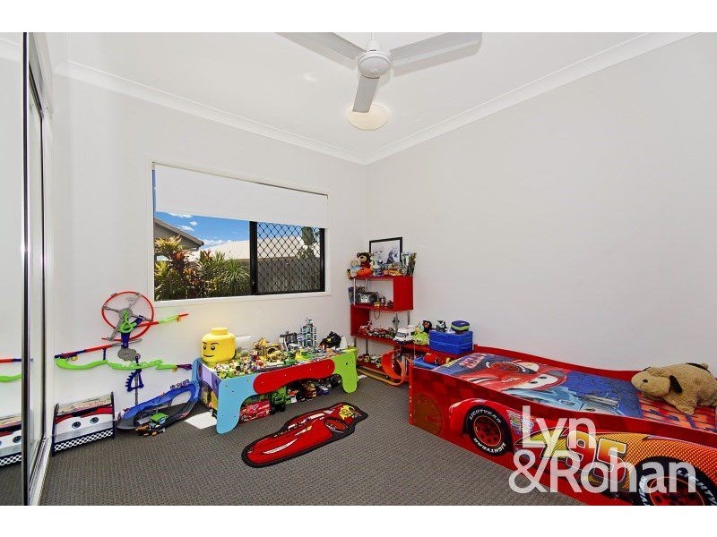 6 Batiki Circuit, Burdell QLD 4818