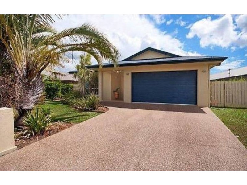 103 Thorn St, Mount Louisa QLD 4814