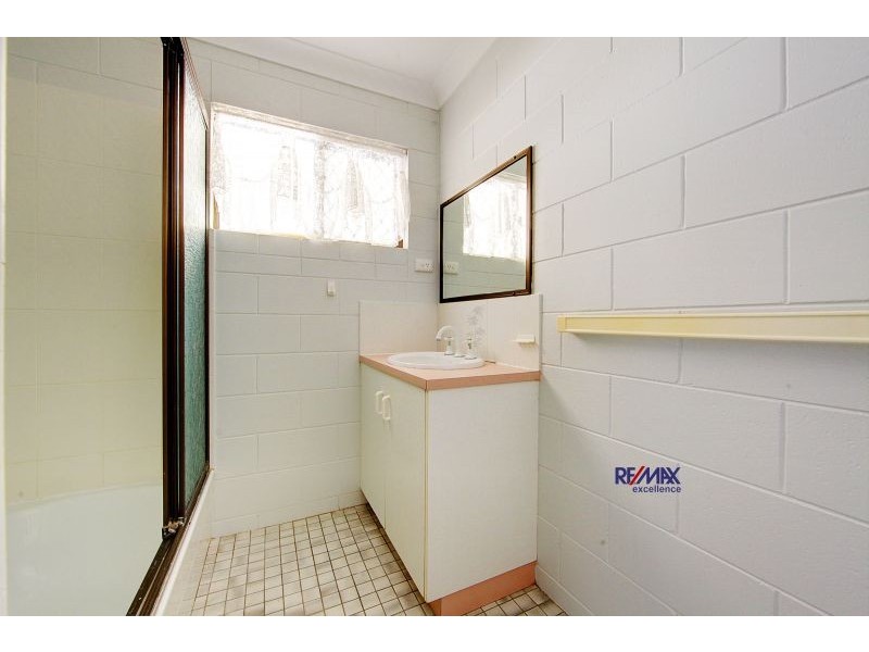 2/40 Ford St, Hermit Park QLD 4812
