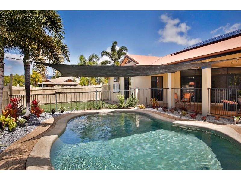 8 Trembath Cr, Kirwan QLD 4817