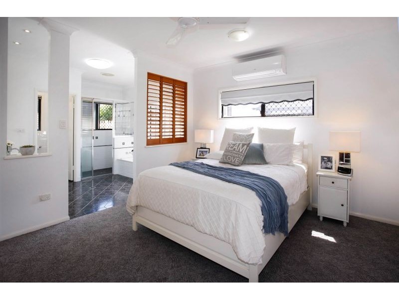 8 Trembath Cr, Kirwan QLD 4817
