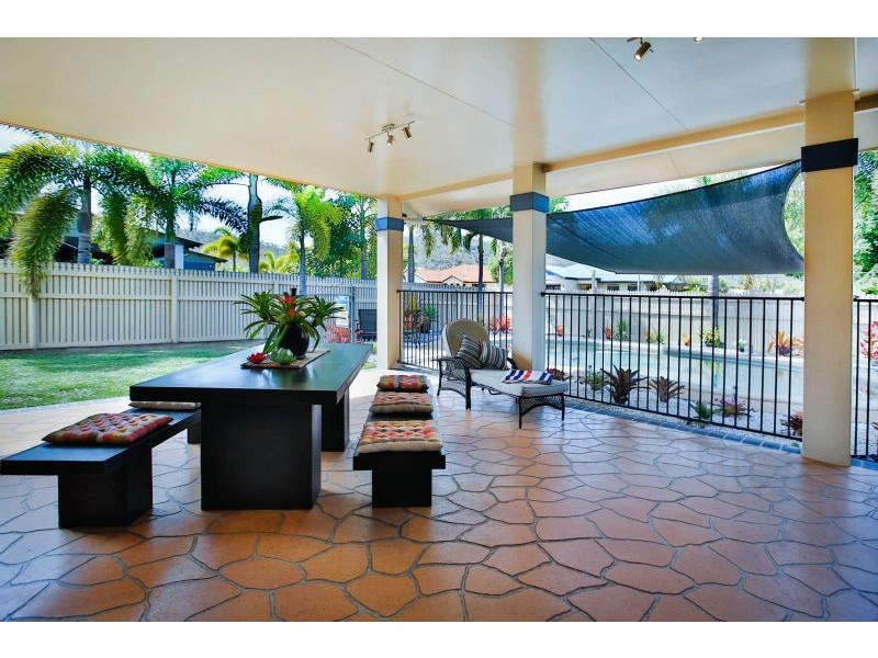 8 Trembath Cr, Kirwan QLD 4817