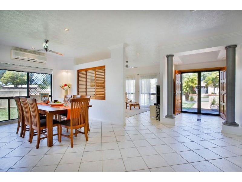 8 Trembath Cr, Kirwan QLD 4817