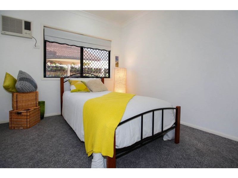 8 Trembath Cr, Kirwan QLD 4817