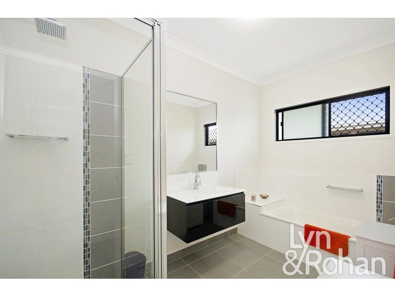 12 Baros Street, Burdell QLD 4818