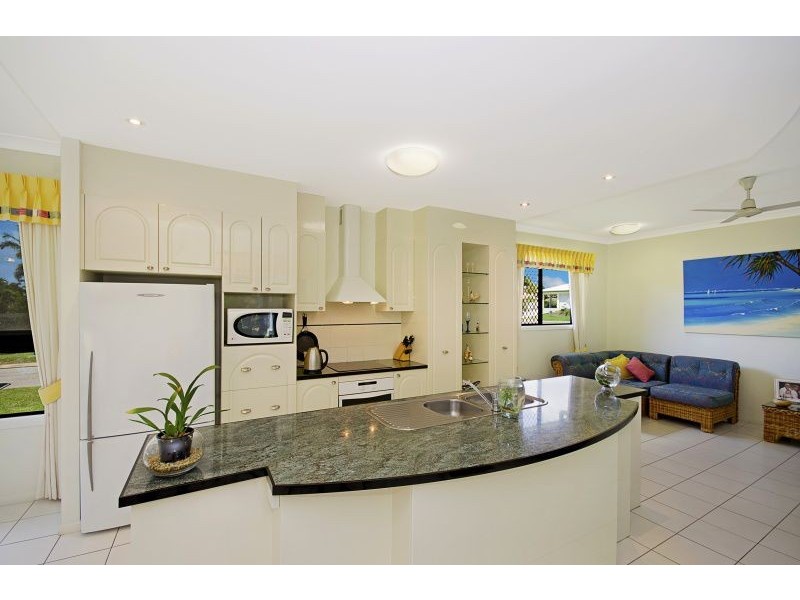 1 Luke Court, Bushland Beach QLD 4818