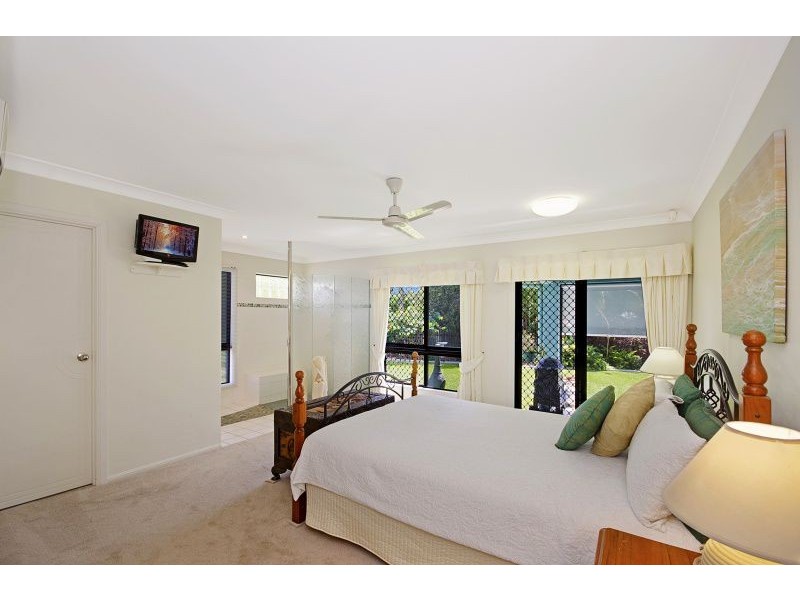 1 Luke Court, Bushland Beach QLD 4818