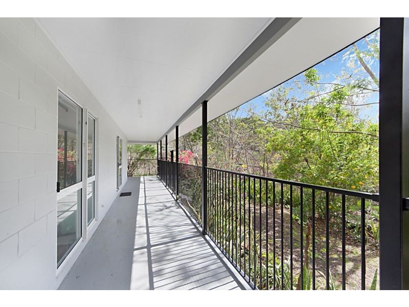 30 Mt Elliot Drive, Alligator Creek QLD 4816