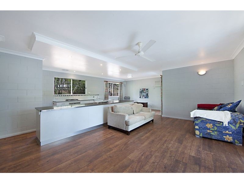 30 Mt Elliot Drive, Alligator Creek QLD 4816