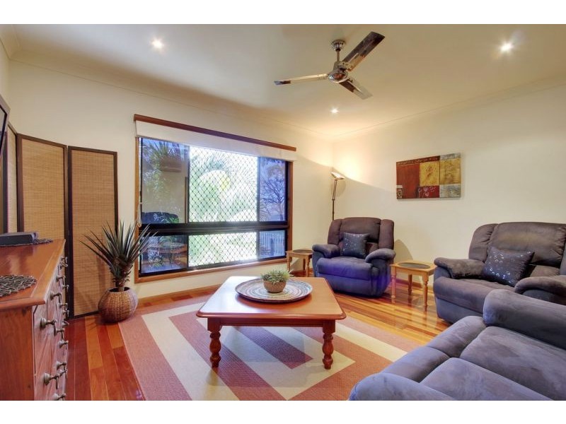 34 Waterview Drive, Bushland Beach QLD 4818