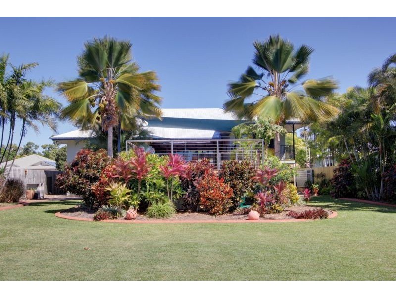 34 Waterview Drive, Bushland Beach QLD 4818