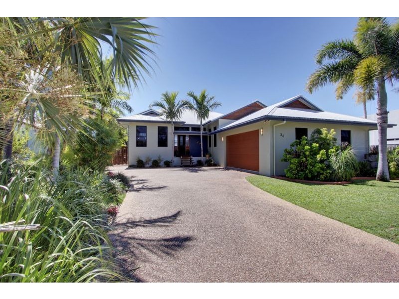 34 Waterview Drive, Bushland Beach QLD 4818