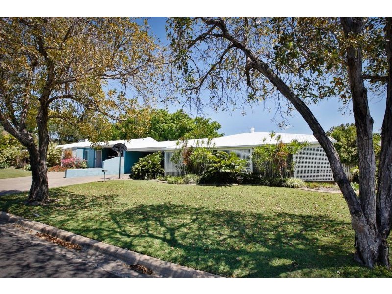 8-10 Bishop Street, Belgian Gardens QLD 4810